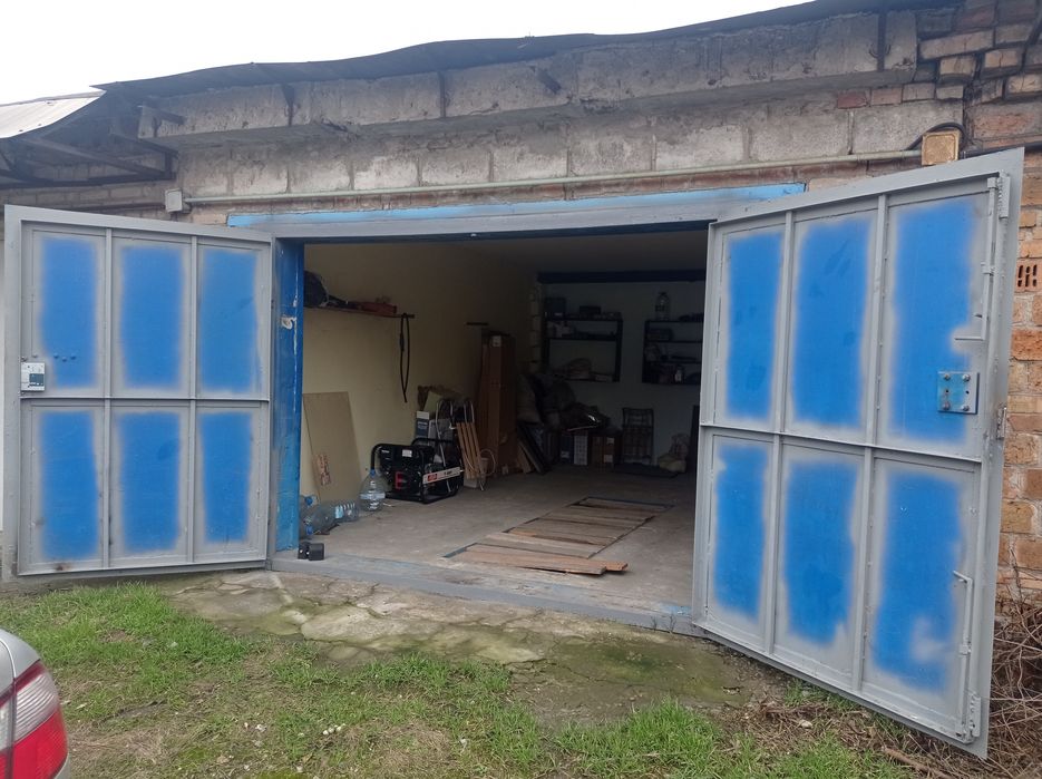 Капитальный гараж, кооператив " Локомотив", ул.Деповская