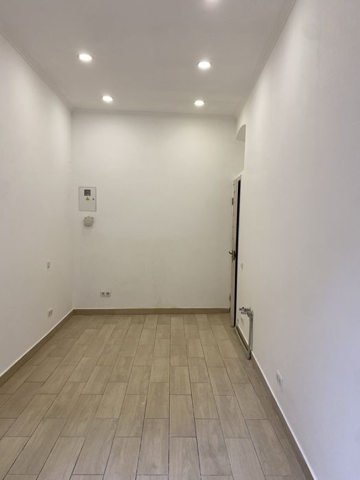 Оренда приміщення 14 кв.м. – м.Львів, вул.Б.Хмельницького,37