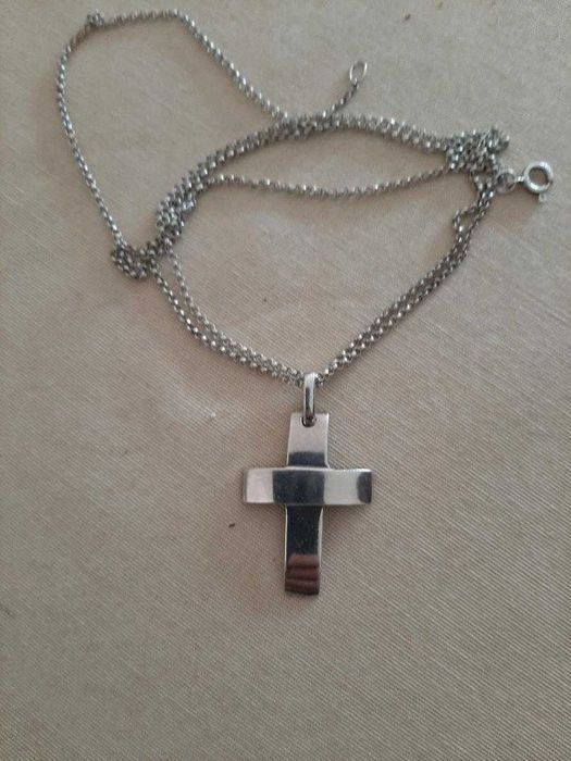 Cruz em Prata Portuguesa