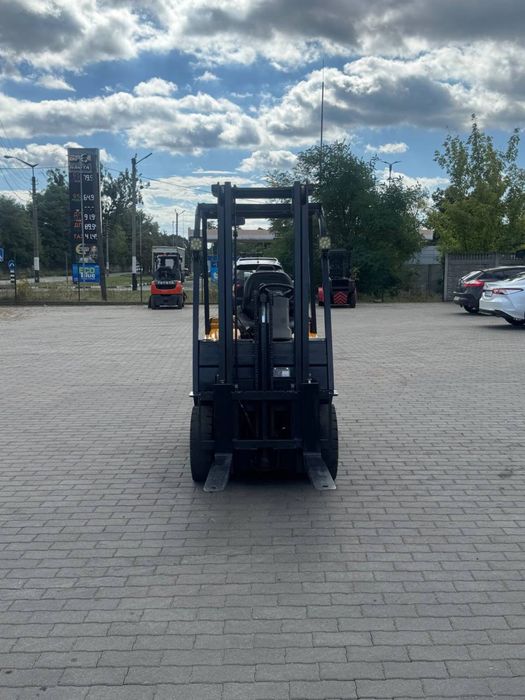 Навантажувач TCM FG-15 Погрузчик
