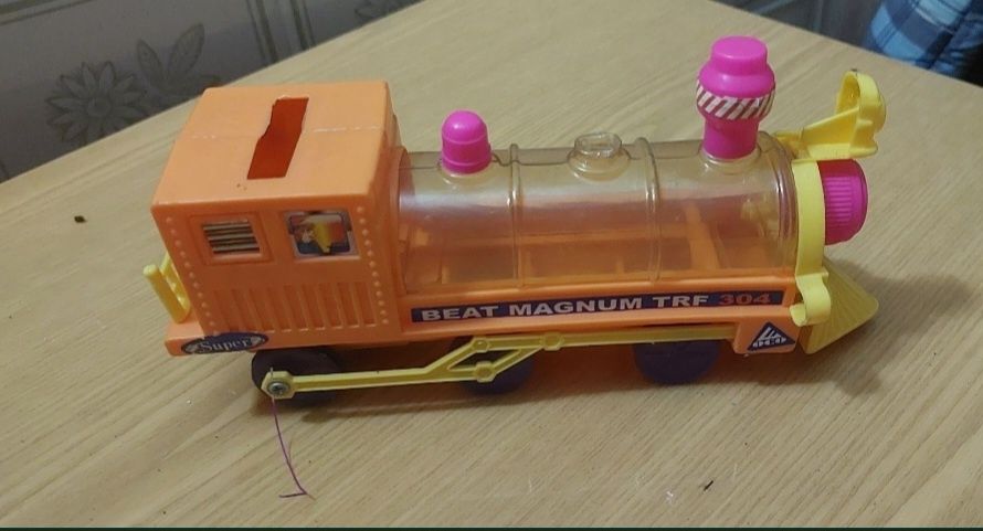 Паровозик игрушка