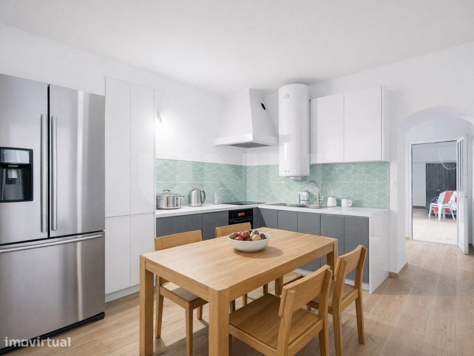 Moradia com quintal e terraço, em Cuba