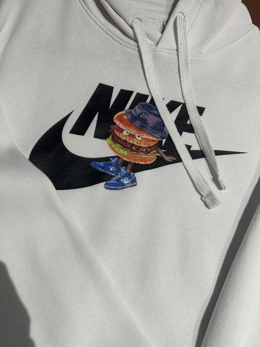 Biała bluza Nike