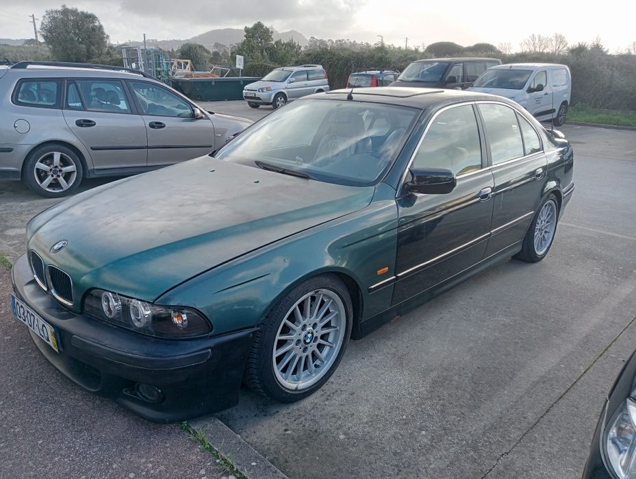 Troca ou Venda  BMW E39 523i