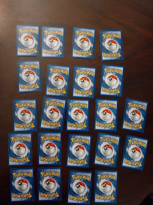 Lote de 22 Cartas Pokémon, Energia e Treinador, português e inglês