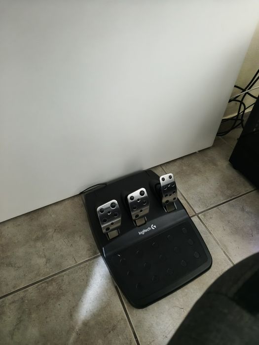Volante + pedais + shifter g29