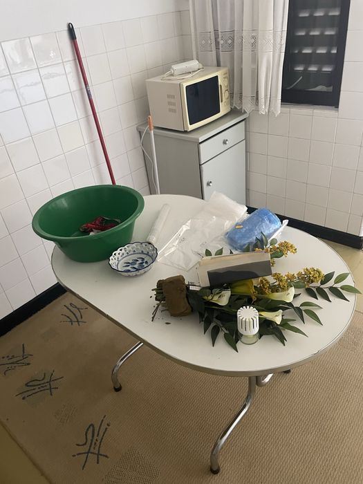 Mesa Branca de Cozinha