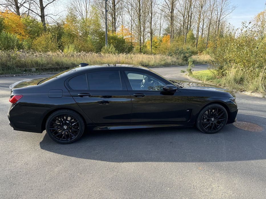 BMW 750i (530km) 60 tys przebiegu