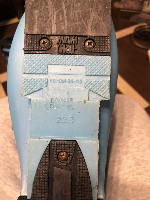 Ботинки лыжные