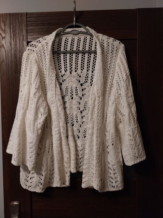 Ażurowy sweter dziergany