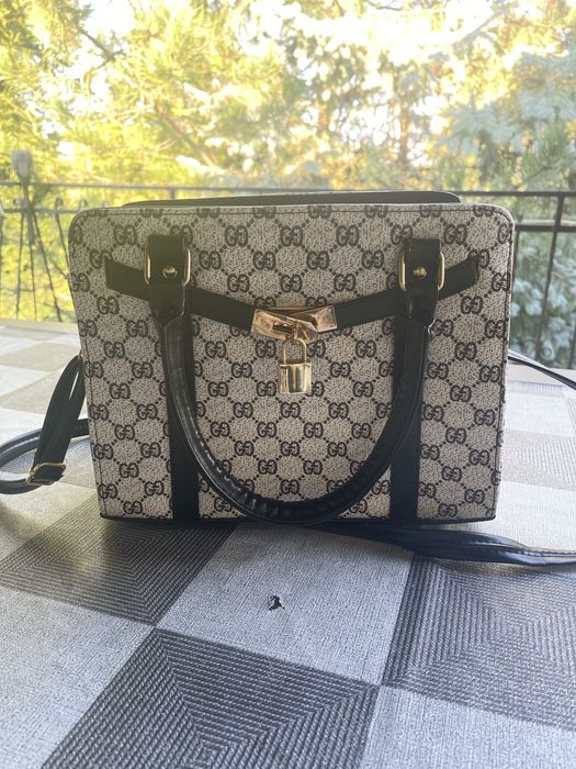 Torebka w dobrym stanie