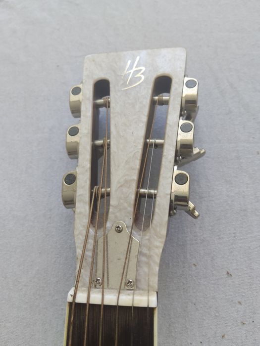 Gitara rezonansowa Harley Benton