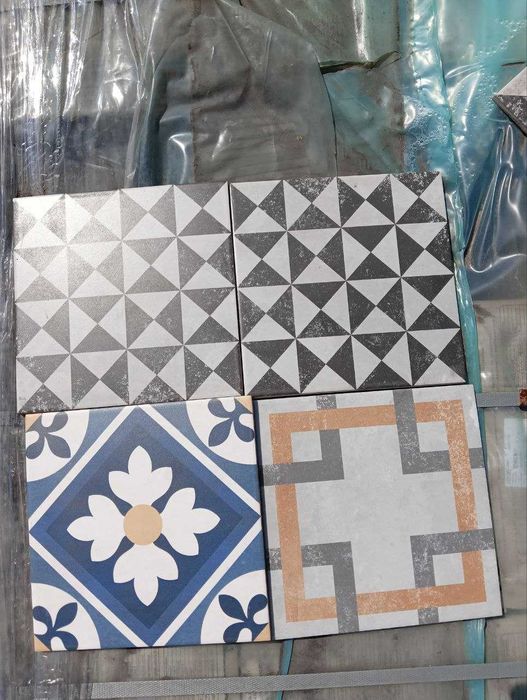 Плитка на пол 18,6*18,6 см фартух, ванная, кухня