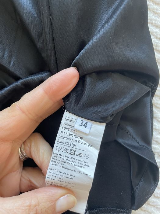 Vestido Lanidor Preto Cintado e Elegante