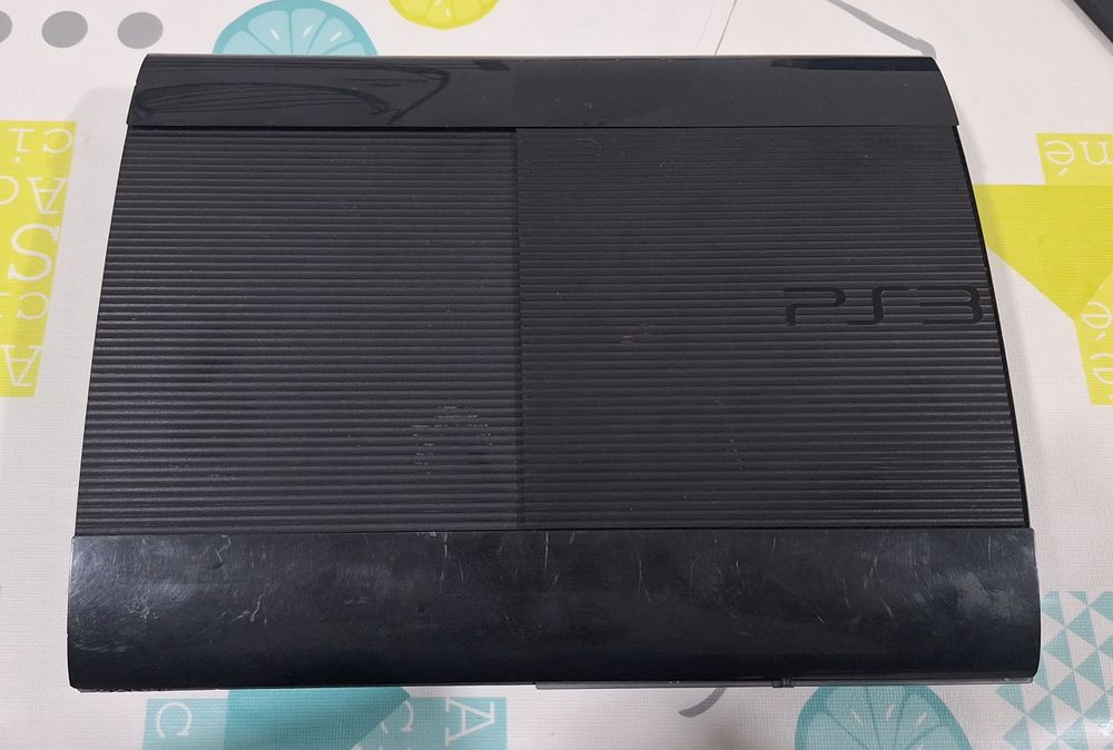 PlayStation 3 Super Slim 12GB (CECH 4304A)