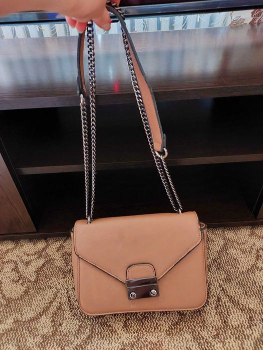 Сумка жіноча . Колір бежевий