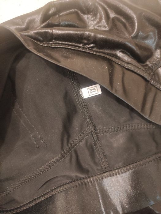 Виниловые штаны брюки