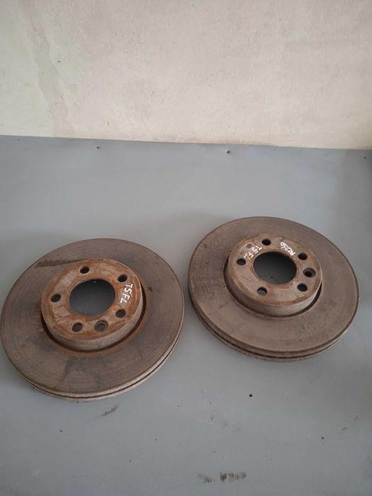 Tarcze hamulcowe przednie vw transporter t5 04-16r
