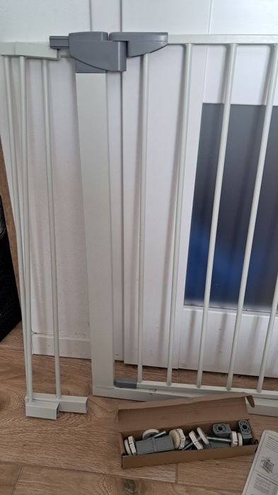 Bramka zabezpieczająca na schody- furtka odbiór osobisty