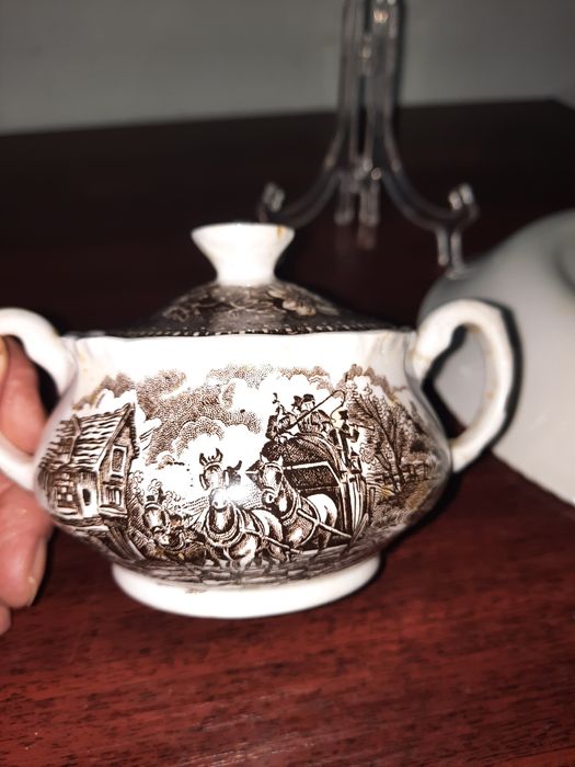 Тарелки фарфоровые,коллекция декоративные,Швеция.