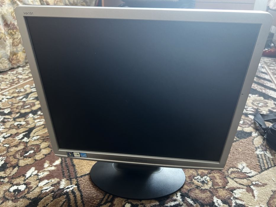 Монітор Hanns G