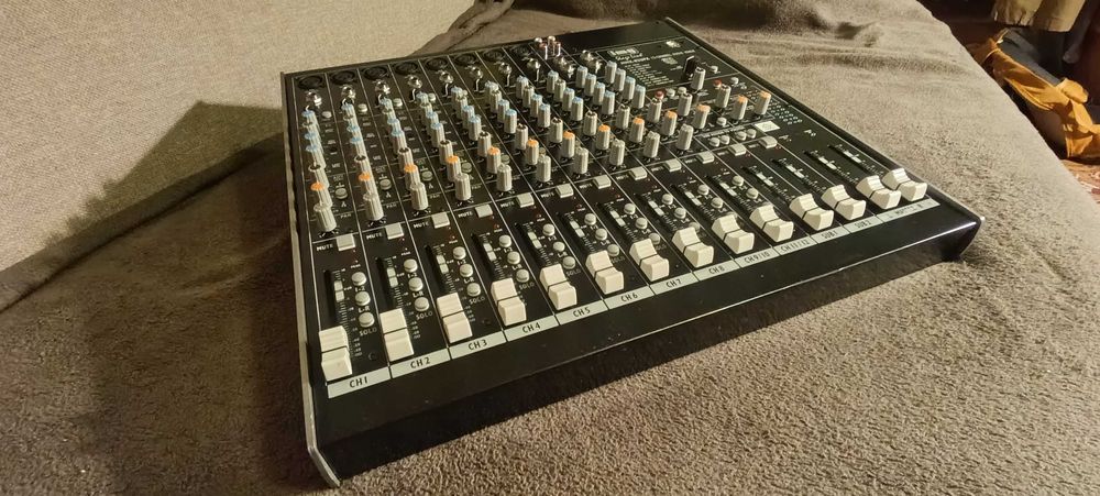 Mikser 12-kanałowy IMG MMX-82UFX | USB | DSP | 243020 (nr kat.)