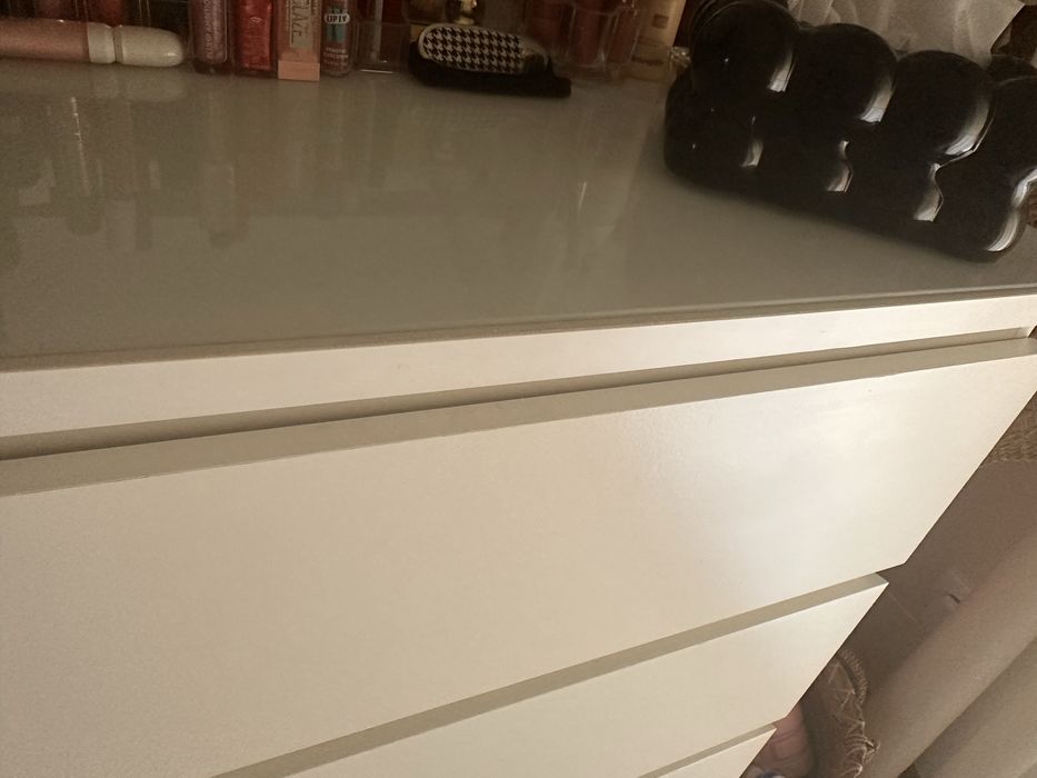 Comoda mal 4 gavetas c tampo vidro branco