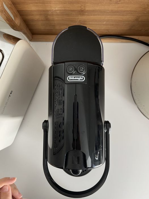 Maquina NESPRESSO Delonghi Preto