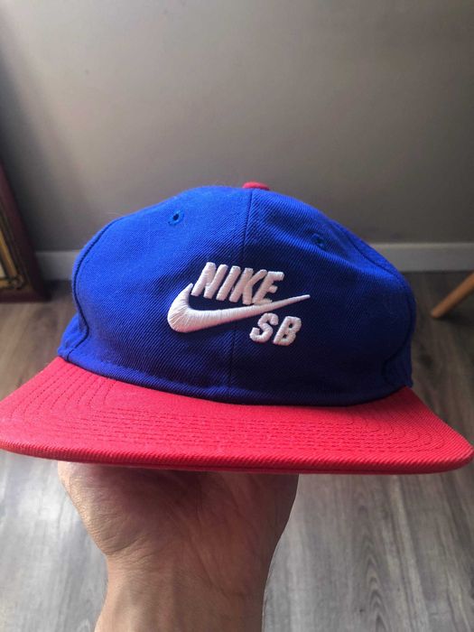 Boné Nike SB Azul e Vermelho – One Size