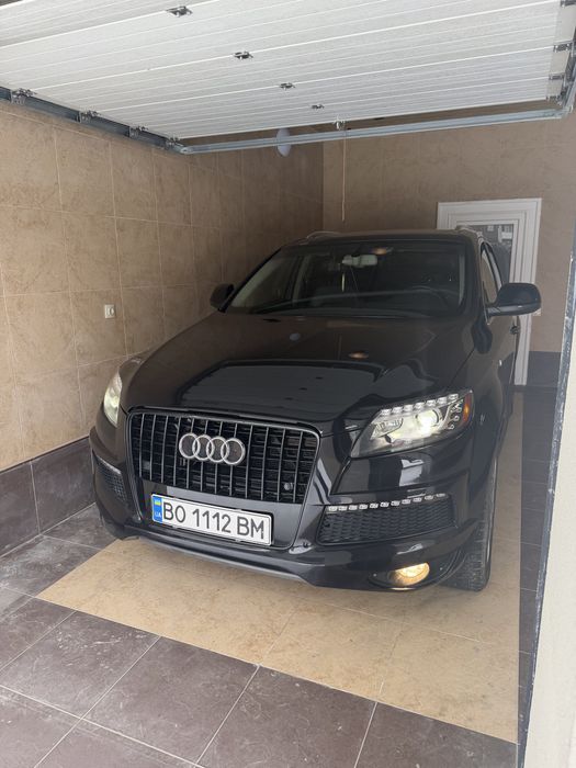 Audi Q7 2013 рік