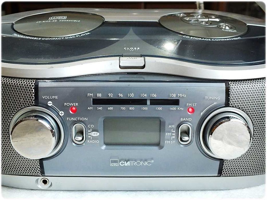 Radioodtwarzacz CD CLATRONIC SR-573 Fajne zgrabne Radio CD