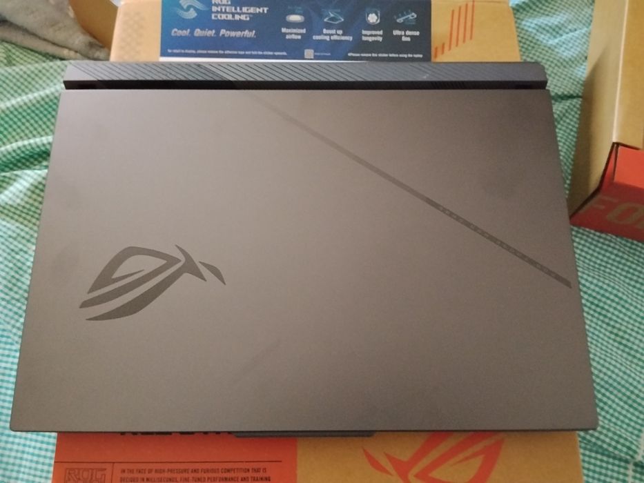 Portátil ROG STRIX16