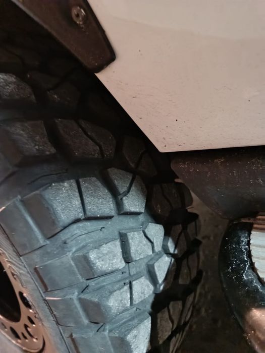 Vendo jante e pneus 265/75r16 . Posso vender separado