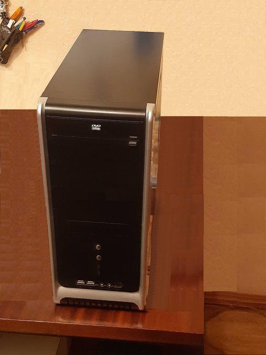 Продам свой компьютер для игр, учебы, работы Xeon 2.83GHz ОЗУ 7 GB