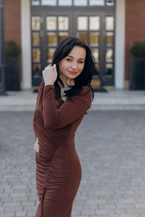 Вечірня сукня / вечірнє плаття