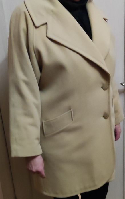 Півпальто жін.52-54р.