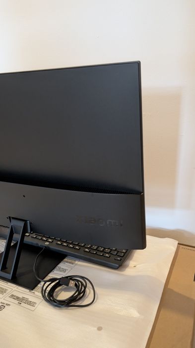 Xiaomi Mi Monitor A27i 27" + HP Keyboard64283907524098123