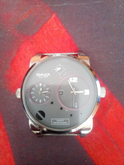 Sprzedam tanio duży fajny zegarek męski QMAX Sprawny
