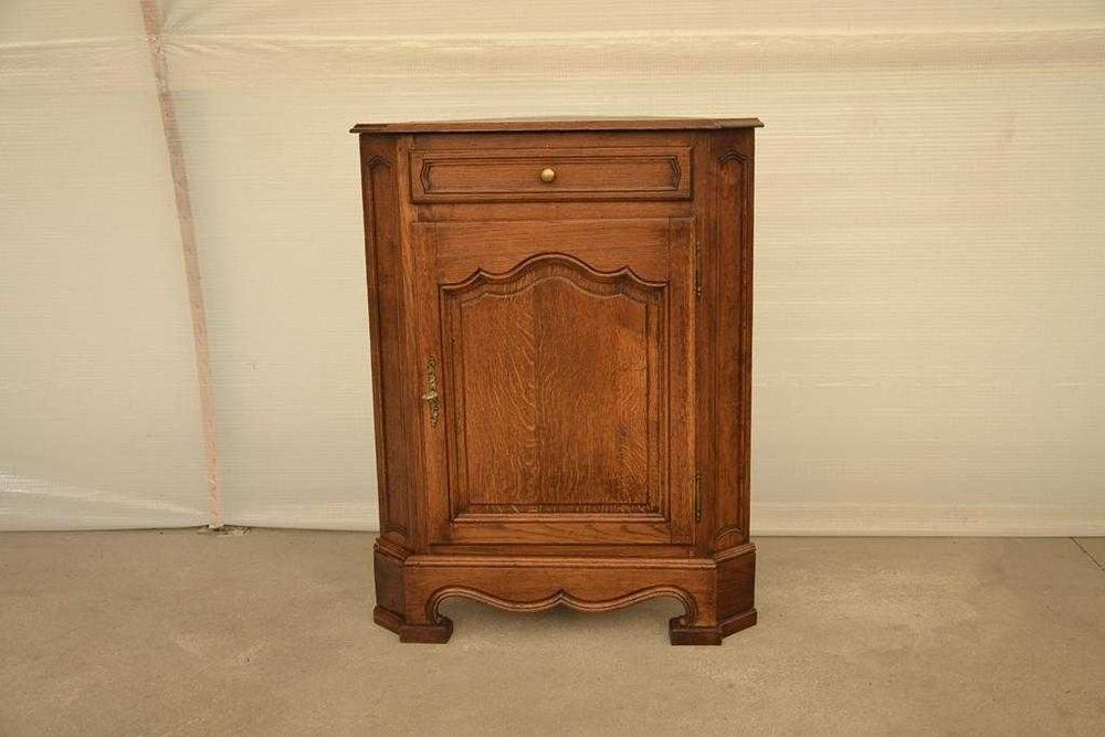 stylowa narożna komoda