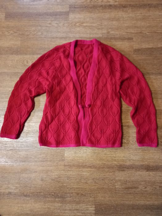 Кофты, безрукавка, шерстяные.