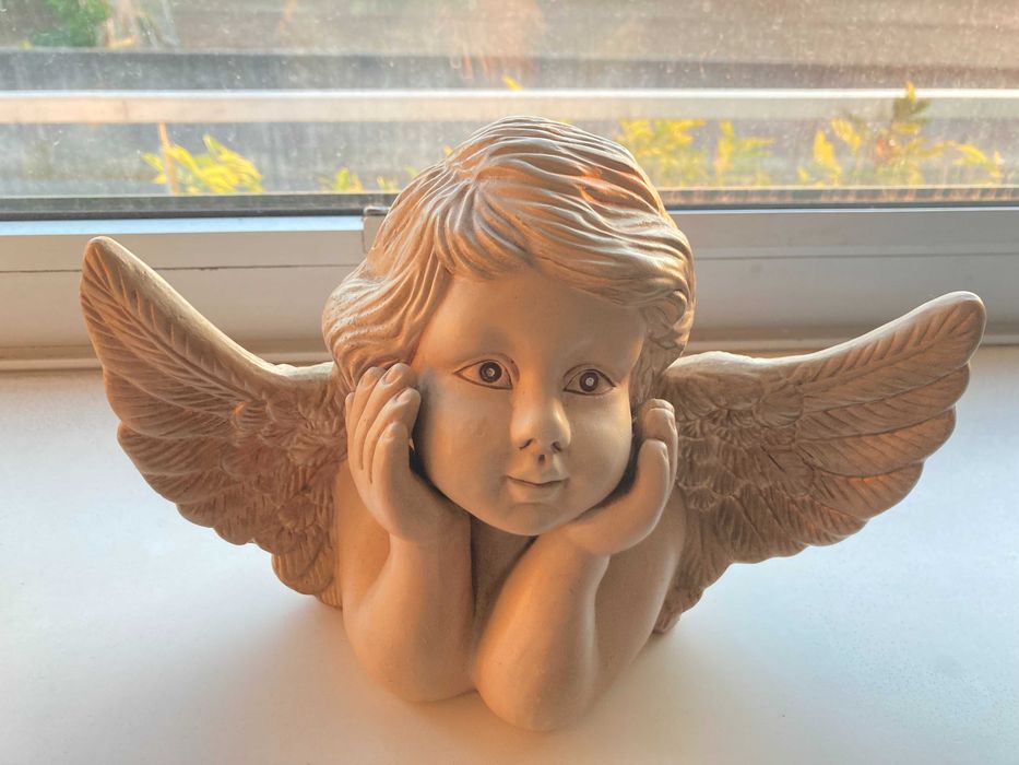 Anjo da guarda em cerâmica