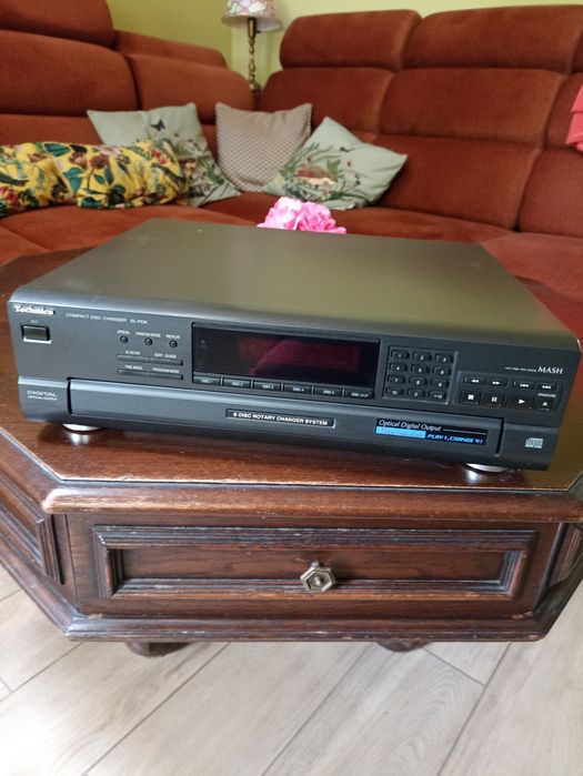 Odtwarzacz CD Technics SL-PD6 zmieniarka