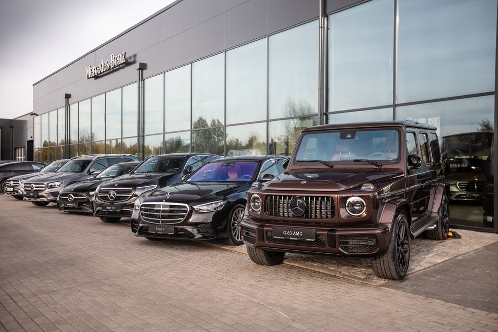 MB Motors Autoryzowany Salon i Serwis Mercedes-Benz - Piaseczno top banner
