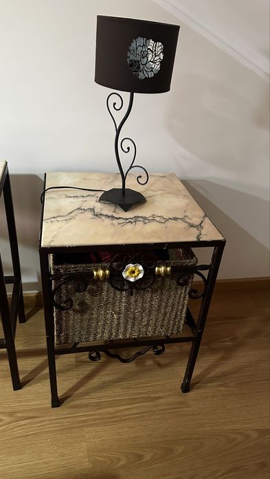 Conjunto Elegante em Mármore Natural Removível – 2 Mesas de Cabeceira + 2 Candeeiros