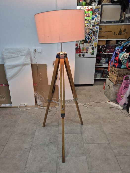 Eglo - Candeeiro de pé E27/60W/230V 
Eglo - 
Eglo - Candeeiro de pé