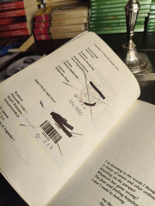 Książka pod tytułem socjopata w Londynie ⁷⁵