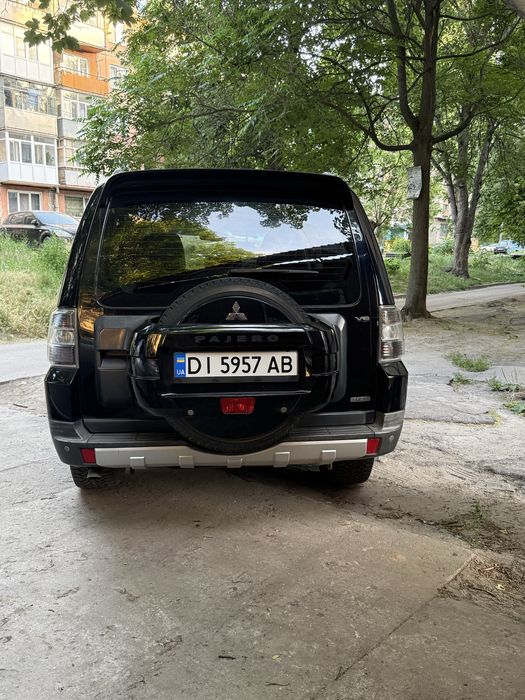 Mitsubishi pajero wagon 4