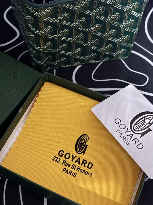 Zielony portfel Goyard