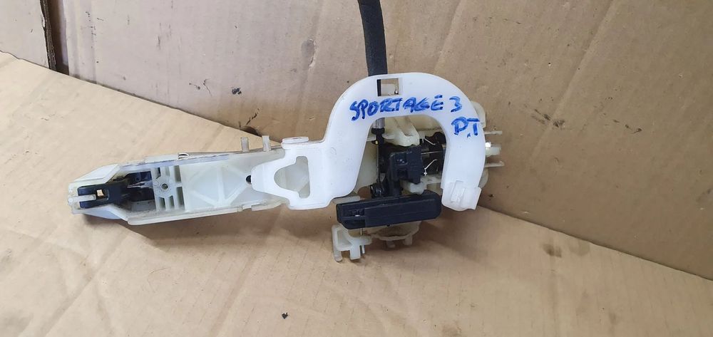 Klamka prawy tył tylna prawa Kia Sportage III 3