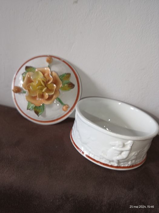Szkatułka Włoska Porcelana